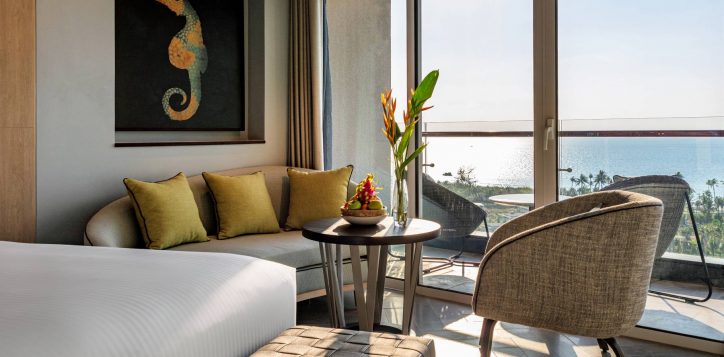 1812_deluxe-ocean-view-king-2