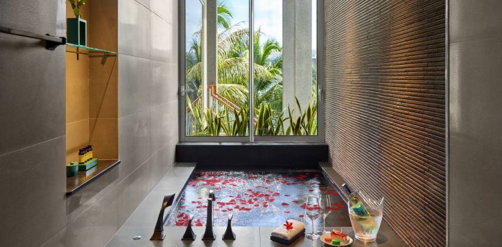 cabana_jacuzzi-3