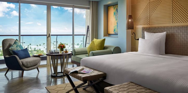 deluxe-king-ocean-view-4