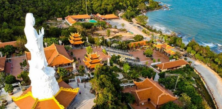 overview-of-ho-quoc-pagoda-2